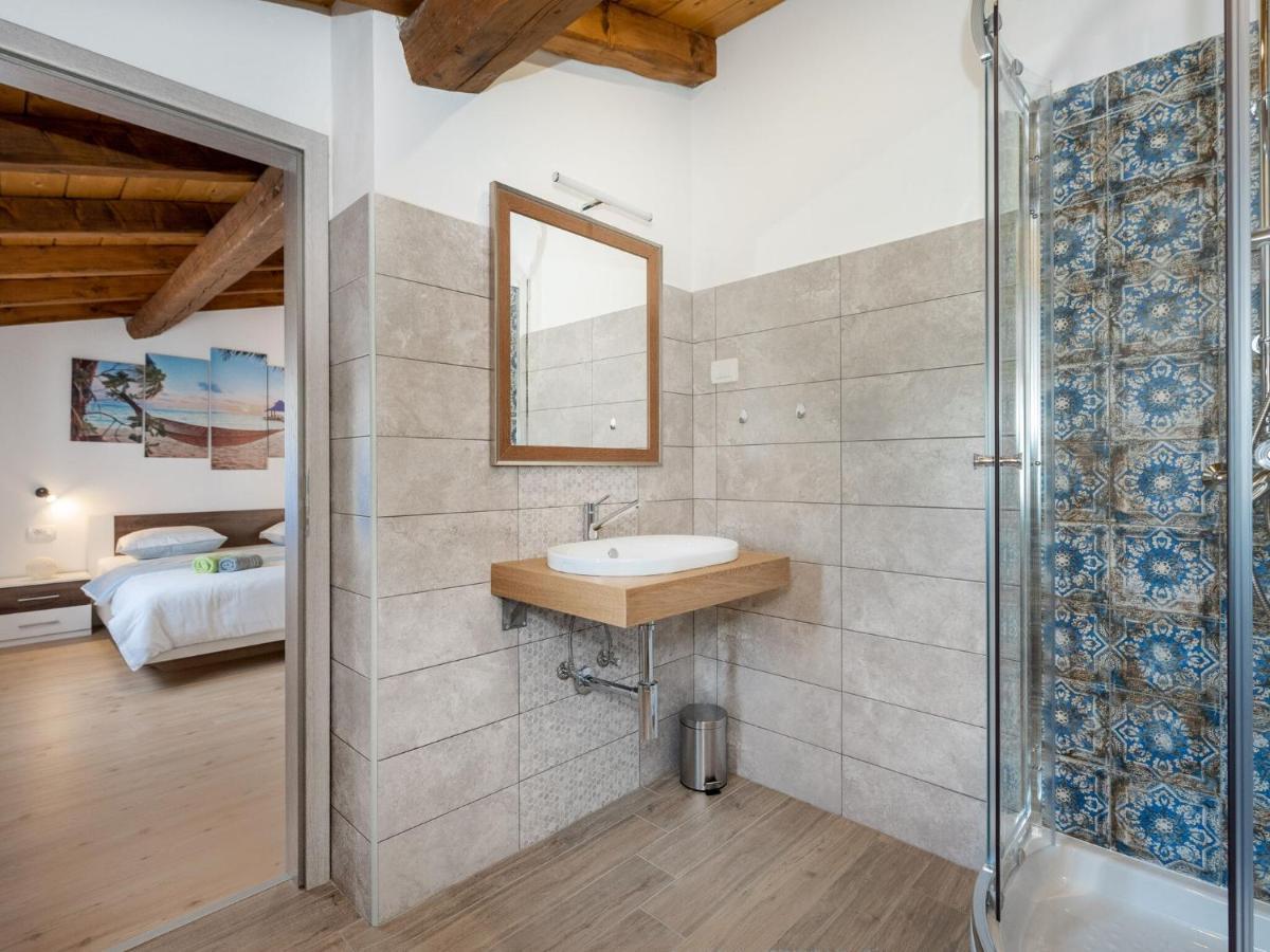 Tranquil Holiday Home In Labin With Private Swimming Pool Cameră foto