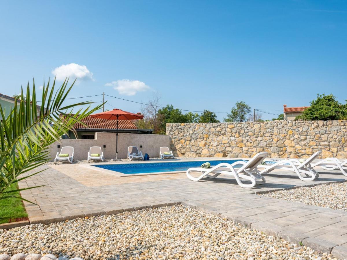 Tranquil Holiday Home In Labin With Private Swimming Pool Cameră foto